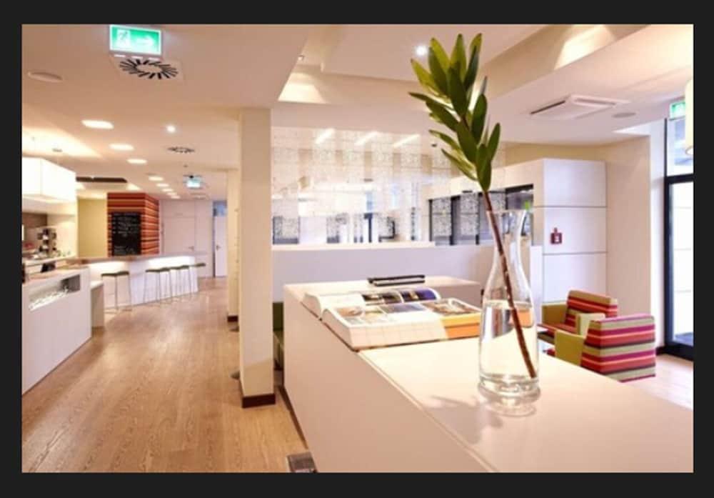 Harry'S Home Linz-Urfahr Hotel & Apartments Bagian luar foto